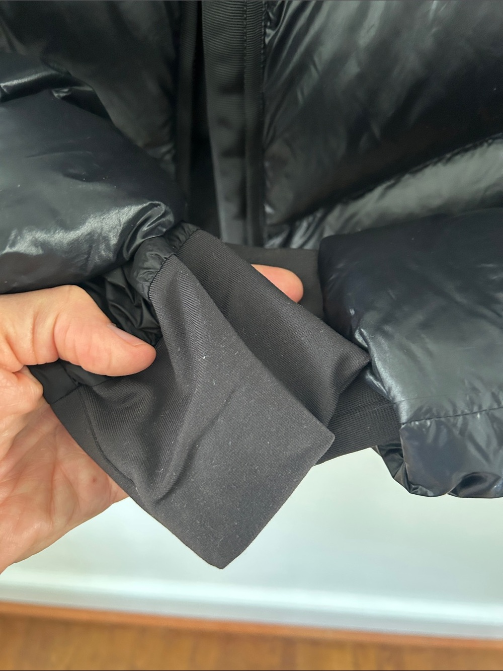 Athleta Lofty Down Puffer Jacket Women's Small Black Lightweight Outdoor Coat - Picture 8 of 16